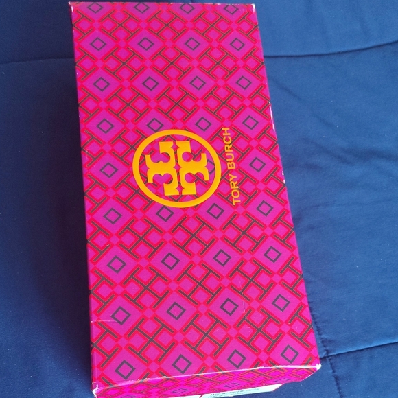 🔥Tory Burch Metallic Silver Slides🔥 - Picture 8 of 9